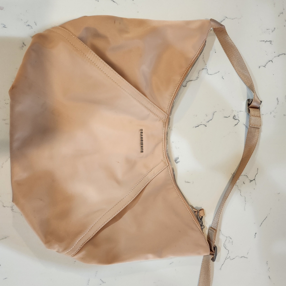 Chic Cream Shoulder Bag for Women - Picture 2 of 7